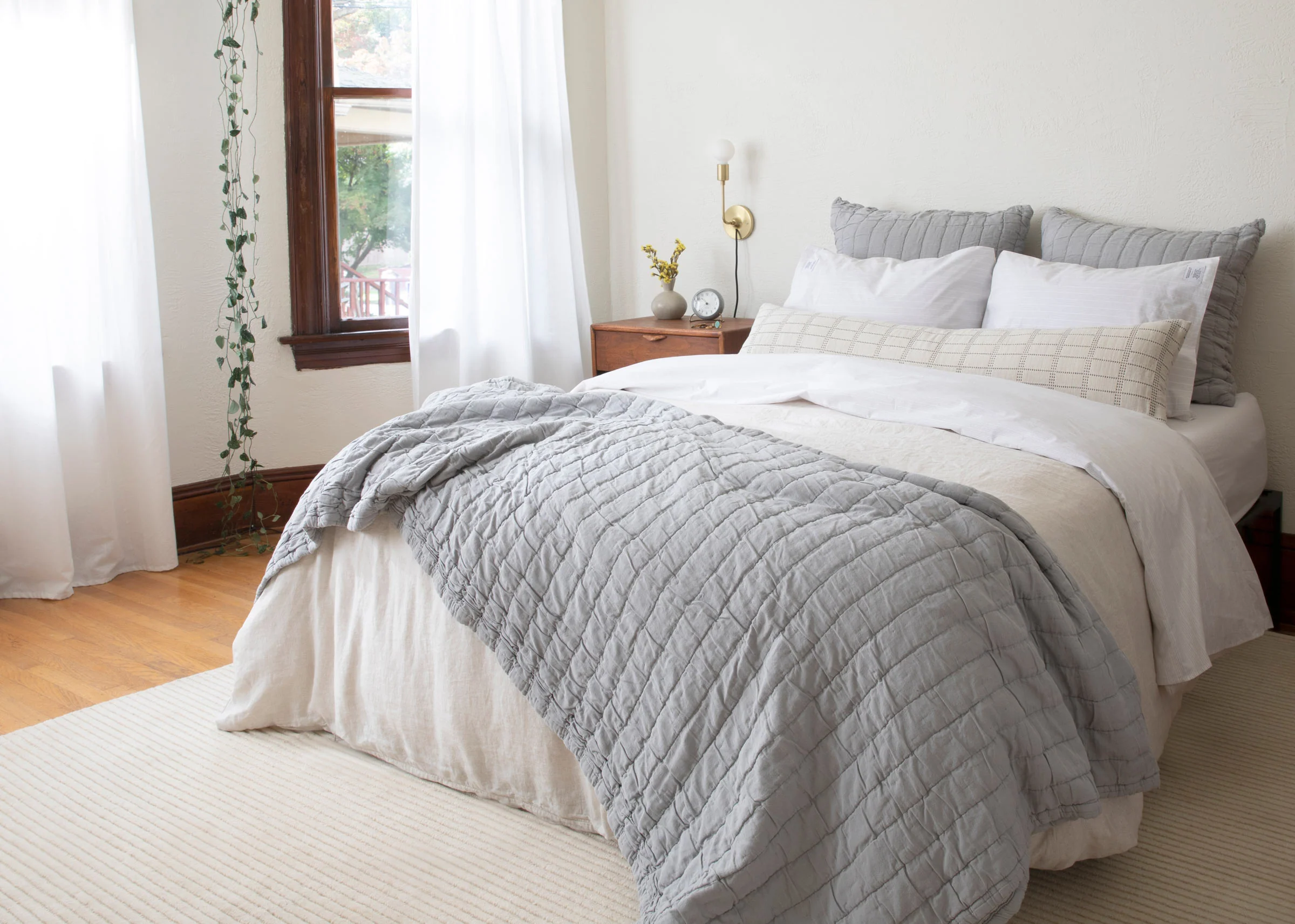 Tips For Creating a Comfortable and Cozy Bed
